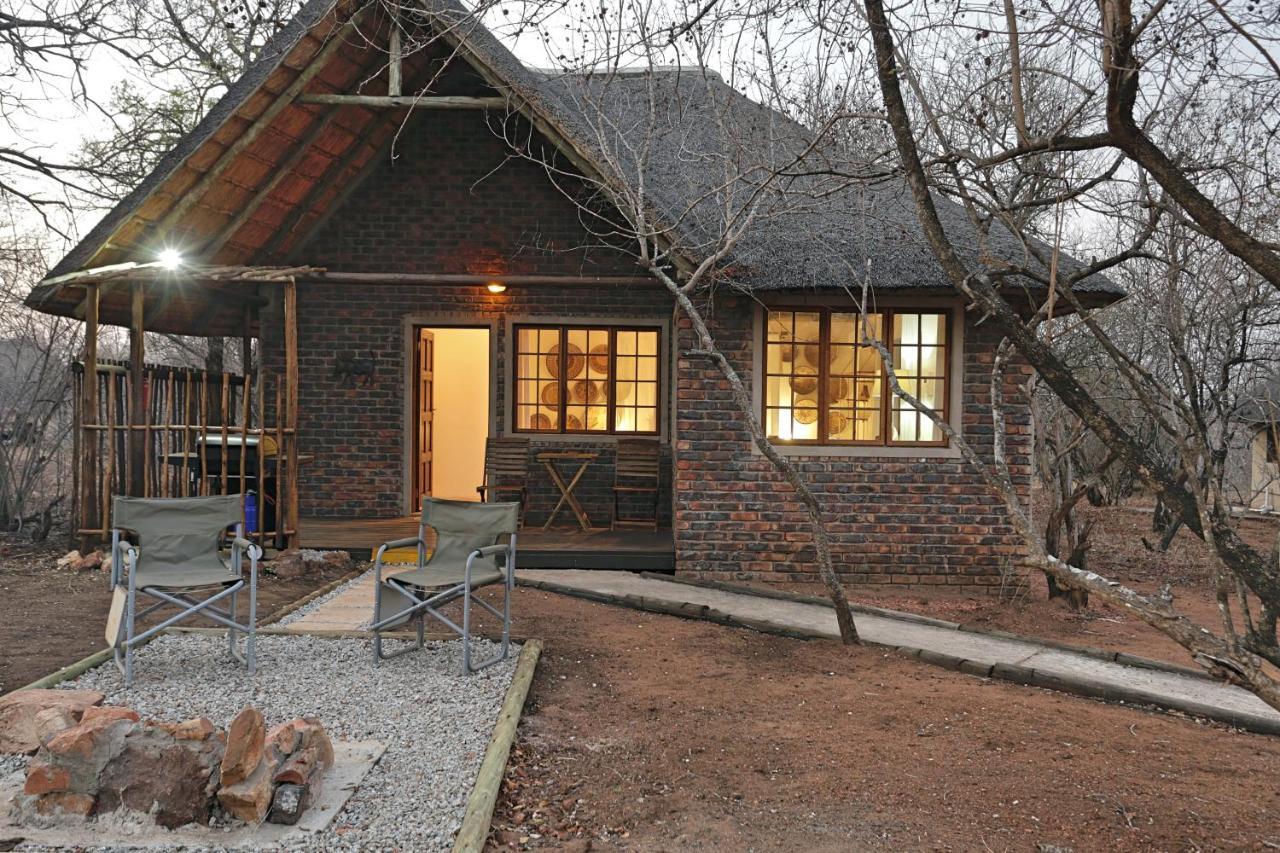 Tusk Bush Lodge Marloth Park Eksteriør billede