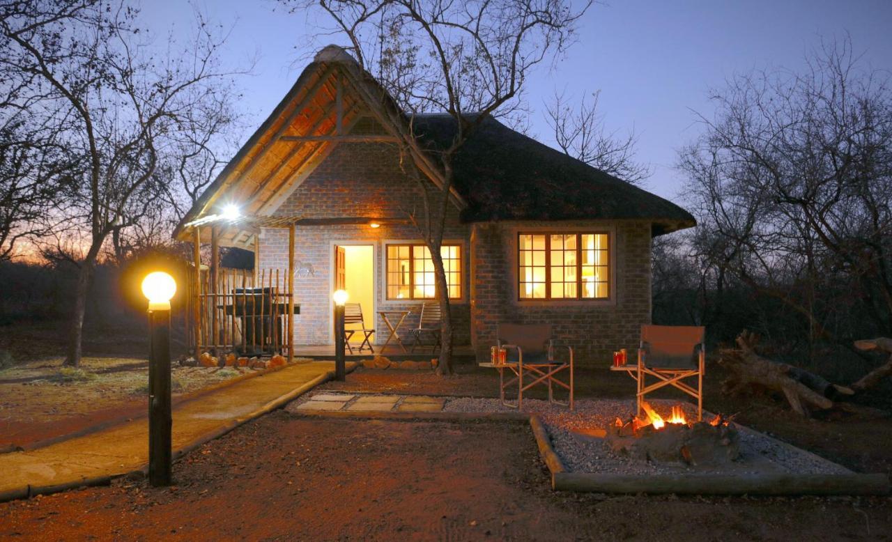 Tusk Bush Lodge Marloth Park Eksteriør billede