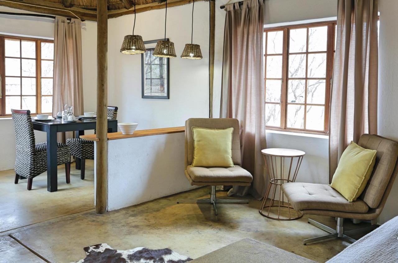 Tusk Bush Lodge Marloth Park Eksteriør billede